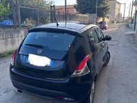 Usata Lancia Ypsilon Gold 69 CV (50 kW) 2015 Nero Utilitaria