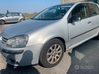 Usata VW Golf IV 2004 Grigio Berlina