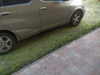 Usata Toyota Yaris Verso 84 CV (61 kW) 2005 Grigio Monovolume