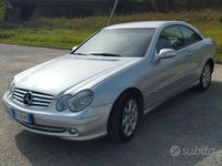 Usado Mercedes CLK270 170 CV (125 kW) 2005 Gris Coupe