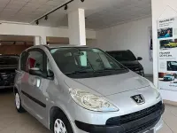 Usata Peugeot 1007 73 CV (53 kW) 2005 Grigio Monovolume