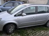 Usata Opel Zafira 2007 Grigio Monovolume