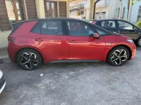 Usata VW ID.3 Pro 69 kW (95 CV) 2023 Rosso Utilitaria