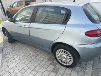 Usata Alfa Romeo 147 116 CV (85 kW) 2005 Grigio Utilitaria