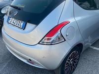 Usata Lancia Ypsilon 69 CV (50 kW) 2017 Grigio Utilitaria