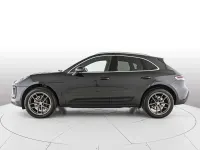 Usata Porsche Macan 265 CV (194 kW) 2023 Grigio vulcano metallizzato SUV
