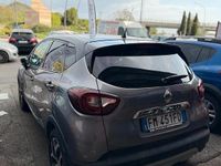 Usata Renault Captur Intens 90 CV (66 kW) 2017 Grigio SUV