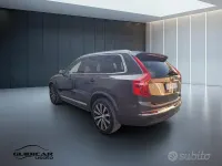 Usata Volvo XC90 Plus 235 CV (172 kW) 2023 Grigio SUV