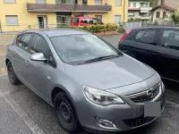 Usata Opel Astra 95 CV (69 kW) 2010 Grigio Monovolume
