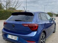 Usata VW Polo R-line 95 CV (69 kW) 2022 Blu Utilitaria