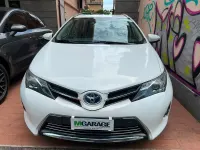 Usata Toyota Auris Hybrid Lounge 99 CV (72 kW) 2015 Bianco Station wagon