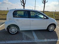 Begagnad VW up! Move 65 HK (47 kW) 2022 Vit Halvkombi
