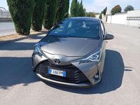 Usata Toyota Yaris 86 CV (63 kW) 2018 Grigio Berlina