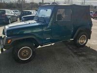 Usata Jeep Wrangler 118 CV (86 kW) 1997 Verde SUV