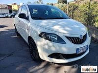 Usata Lancia Ypsilon Silver 70 CV (51 kW) 2022 Bianco Utilitaria