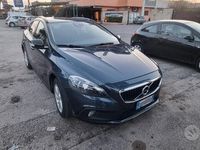 Usata Volvo V40 CC 120 CV (88 kW) 2017 Blu Station wagon