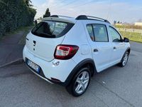 Gebraucht Dacia Sandero Stepway 90 PS (66 kW) 2016 Limousine