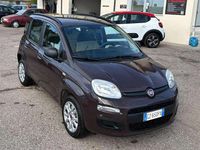 Usata Fiat Panda Climbing 60 CV (44 kW) 2013 Color melanzana Utilitaria