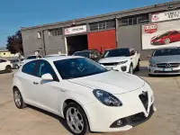 Usata Alfa Romeo Giulietta Business 120 CV (88 kW) 2020 Bianco Utilitaria