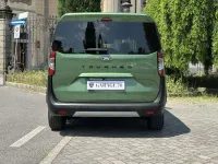 Usata Ford Tourneo Courier Active 125 CV (91 kW) 2024 Verde Monovolume