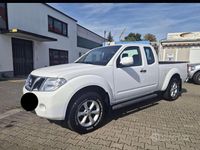Second-hand Nissan Navara 190 CP (139 kW) 2015 Alb Pickup