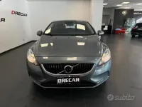 Usata Volvo V40 120 CV (88 kW) 2016 Grigio Berlina