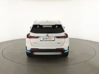 Usado BMW iX1 xLine 230 kW (313 CV) 2023 Blanco SUV