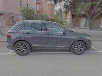 Usata VW Tiguan Life 131 CV (96 kW) 2023 Grigio SUV