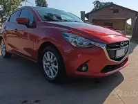Usata Mazda 2 Exceed 105 CV (77 kW) 2017 Arancione Berlina