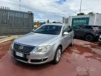 Usata VW Passat Highline 140 CV (102 kW) 2005 Grigio Station wagon