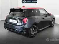 Usata Mini John Cooper Works 218 CV (160 kW) 2024 Grigio Utilitaria