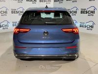 Usata VW Golf VIII Style 150 CV (110 kW) 2025 Blu anemone Berlina