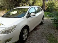 Usata Opel Astra 110 CV (80 kW) 2012 Bianco Station wagon