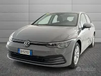 Usata VW Golf VIII Life 116 CV (85 kW) 2023 Grigio Berlina