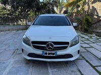 Usata Mercedes A180 109 CV (80 kW) 2016 Bianco Berlina