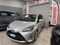Usata Toyota Yaris Hybrid Active 73 CV (53 kW) 2018 Grigio Berlina