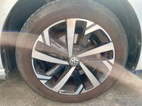 Usata VW Polo R-line 95 CV (69 kW) 2018 Grigio Utilitaria