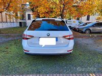 Usata Skoda Superb 140 CV (102 kW) 2015 Bianco Station wagon