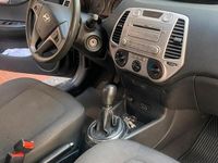 Usata Hyundai i20 Comfort 100 CV (73 kW) 2011 Nero Berlina