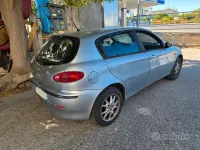 Usata Alfa Romeo 147 Progression 116 CV (85 kW) 2001 Grigio Utilitaria