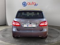 Usata Mercedes B180 109 CV (80 kW) 2017 Grigio Monovolume
