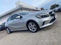 Usata Mercedes A180 109 CV (80 kW) 2018 Argento Berlina