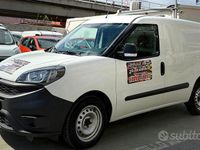 Usata Fiat Doblò 90 CV (66 kW) 2022 Bianco Monovolume