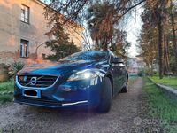 Usata Volvo V40 Ocean Race 190 CV (139 kW) 2015 Blu/azzurro Berlina