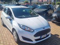 Usata Ford Fiesta Titanium 75 CV (55 kW) 2015 Bianco Utilitaria