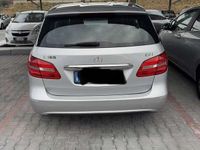 Usata Mercedes B180 Executive 109 CV (80 kW) 2012 Grigio Monovolume