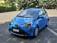 Usata Toyota Aygo Connect Style 72 CV (52 kW) 2019 Bluazzurro Utilitaria