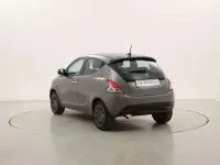 Usata Lancia Ypsilon 69 CV (50 kW) 2024 Grigio Utilitaria