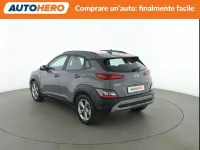Käytetty Hyundai Kona 120 HP (88 kW) 2023 Harmaa Katumaasturi
