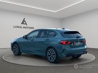 Usata BMW 118 Shadowline 150 CV (110 kW) 2024 Verde Utilitaria